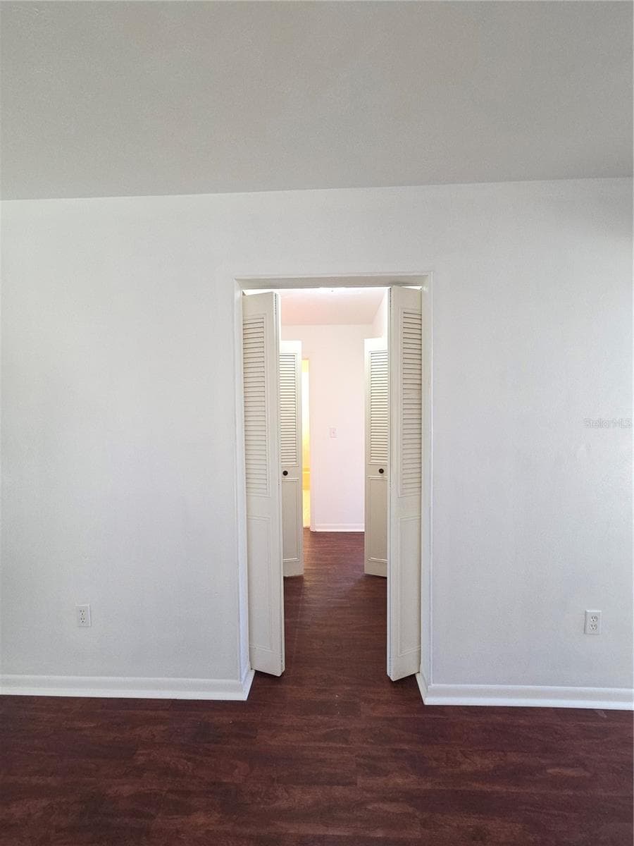9091 GOLFVIEW DRIVE — photo 14 of 46