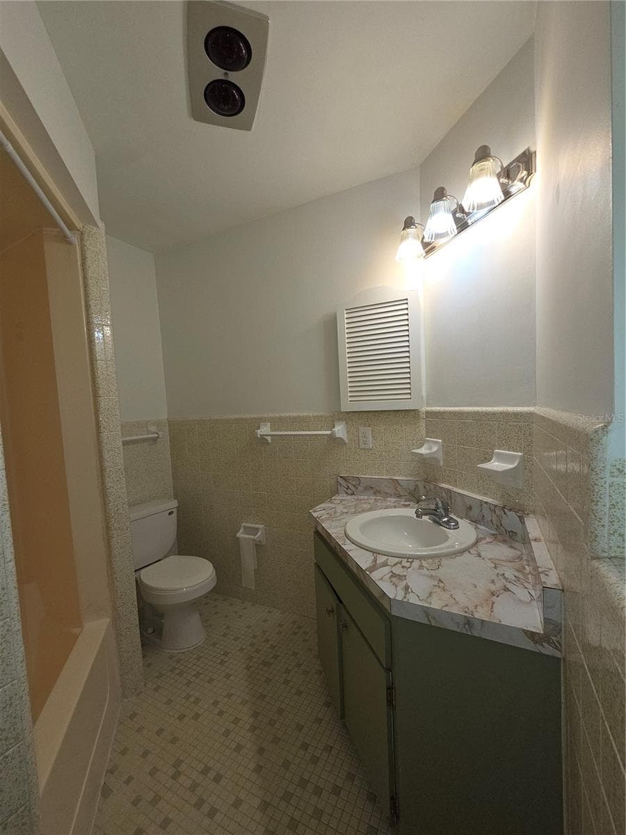 9091 GOLFVIEW DRIVE — photo 37 of 46