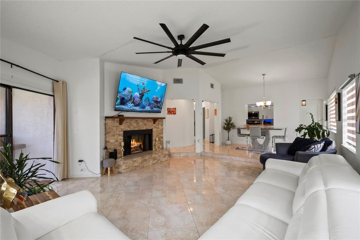 655 NIGHTHAWK CIRCLE — photo 10 of 39