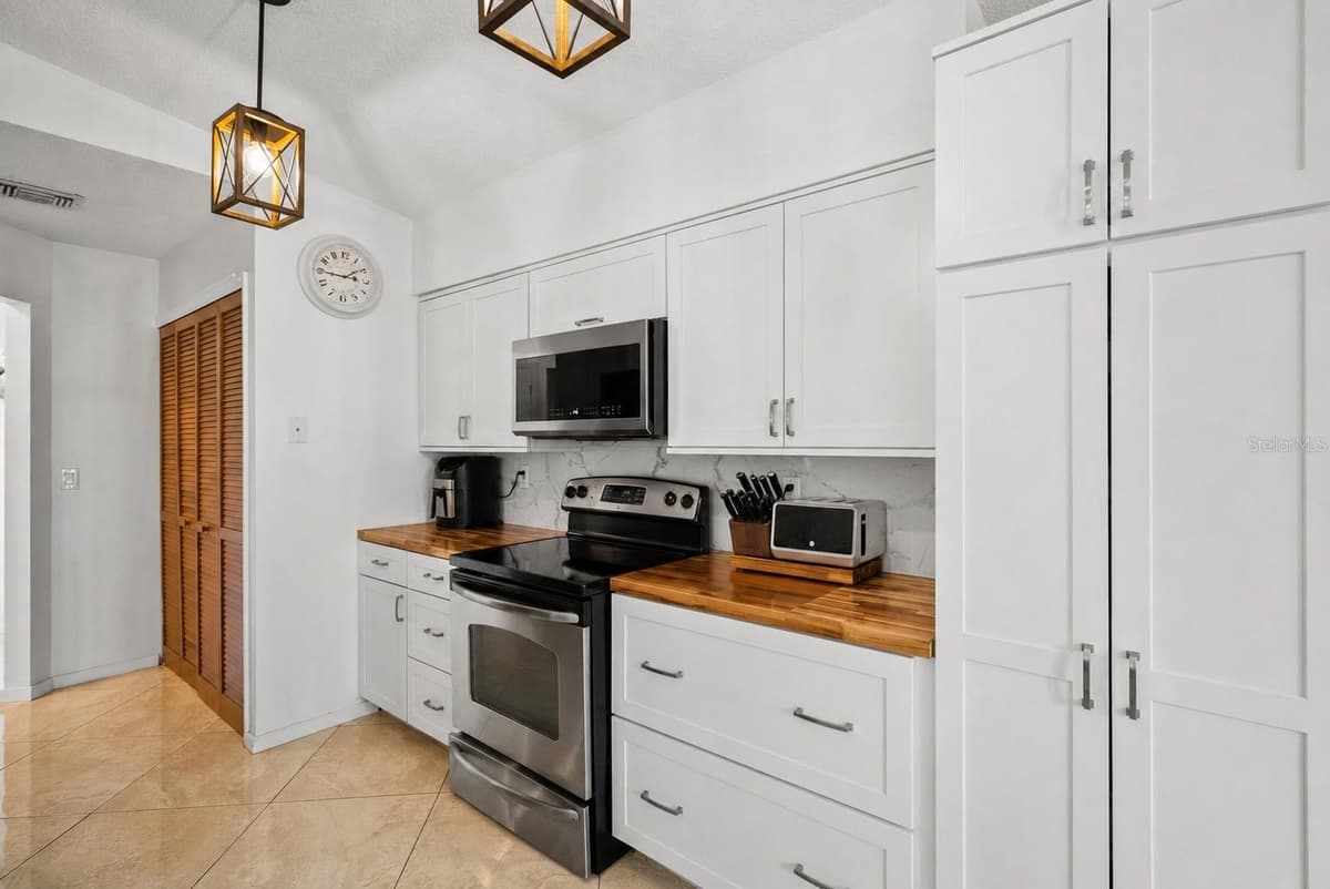 655 NIGHTHAWK CIRCLE — photo 17 of 39