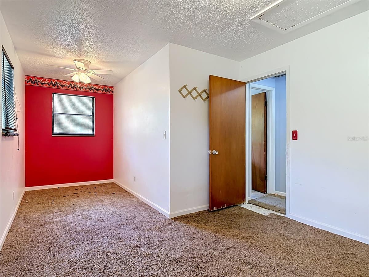 24930 AVENUE C — photo 22 of 68