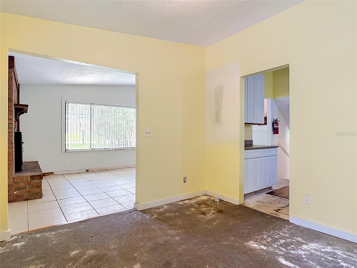 24930 AVENUE C — photo 14 of 68