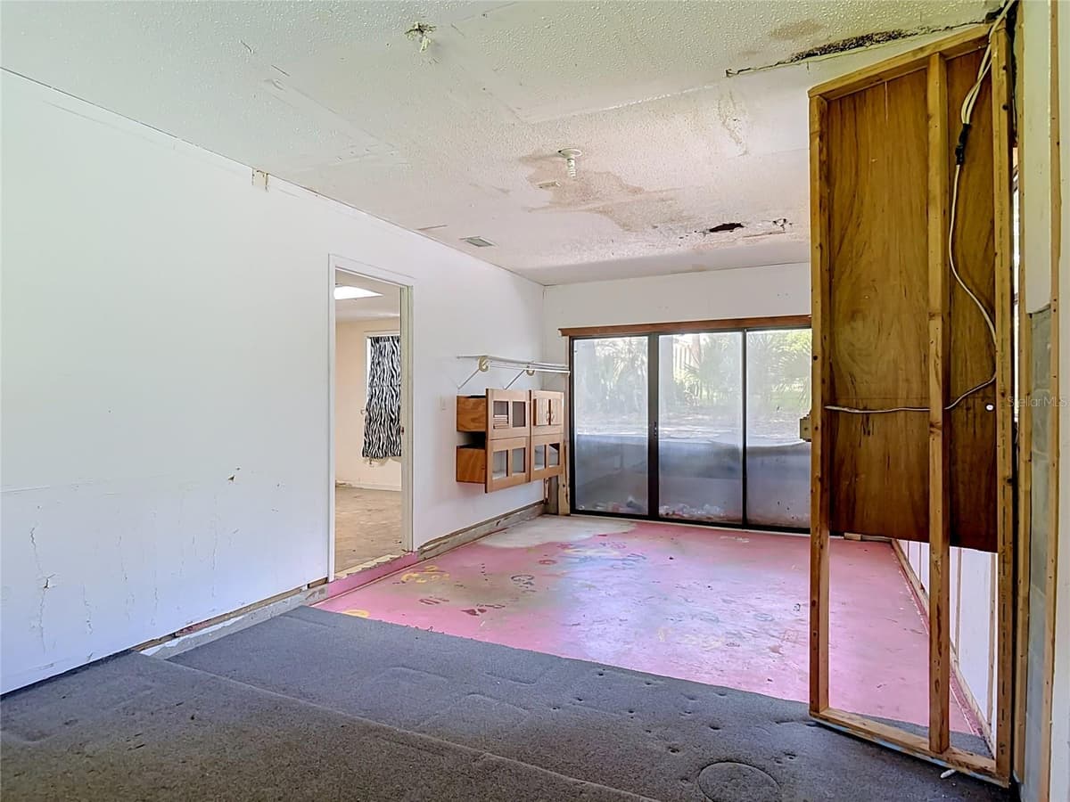 24930 AVENUE C — photo 39 of 68