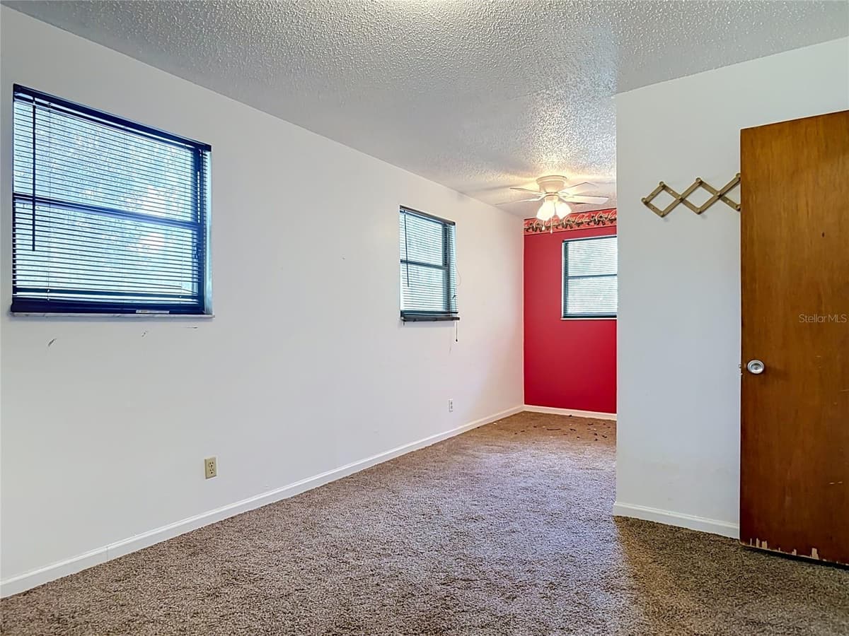 24930 AVENUE C — photo 23 of 68