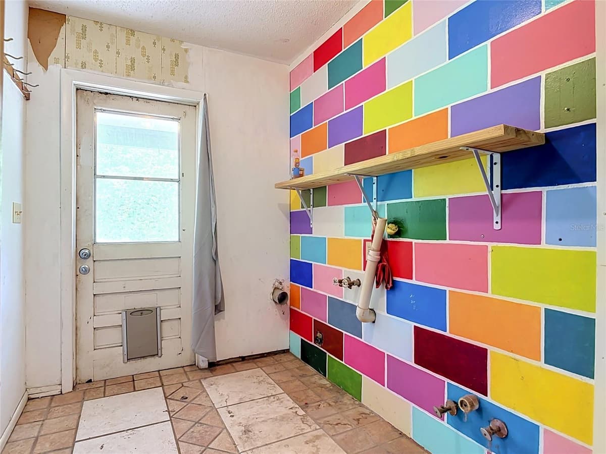 24930 AVENUE C — photo 40 of 68