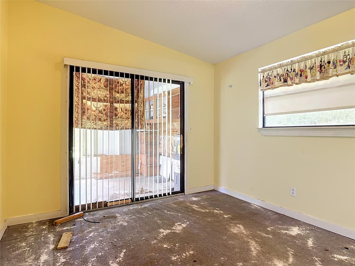 24930 AVENUE C — photo 12 of 68