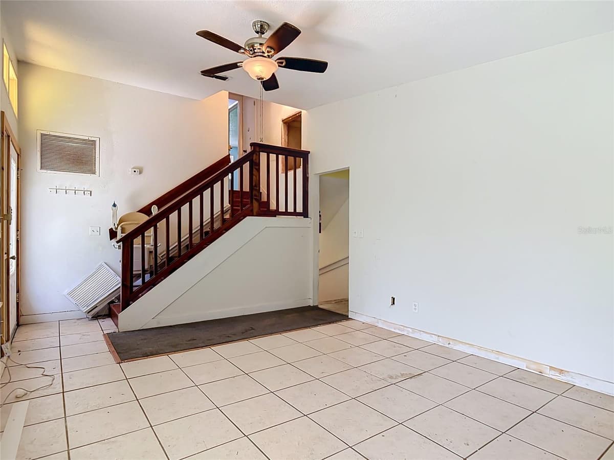 24930 AVENUE C — photo 9 of 68