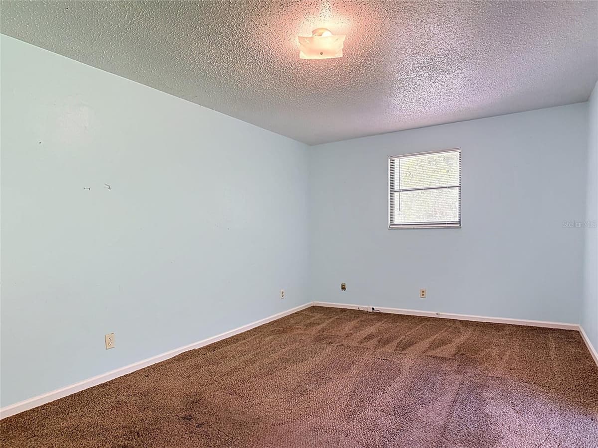 24930 AVENUE C — photo 27 of 68