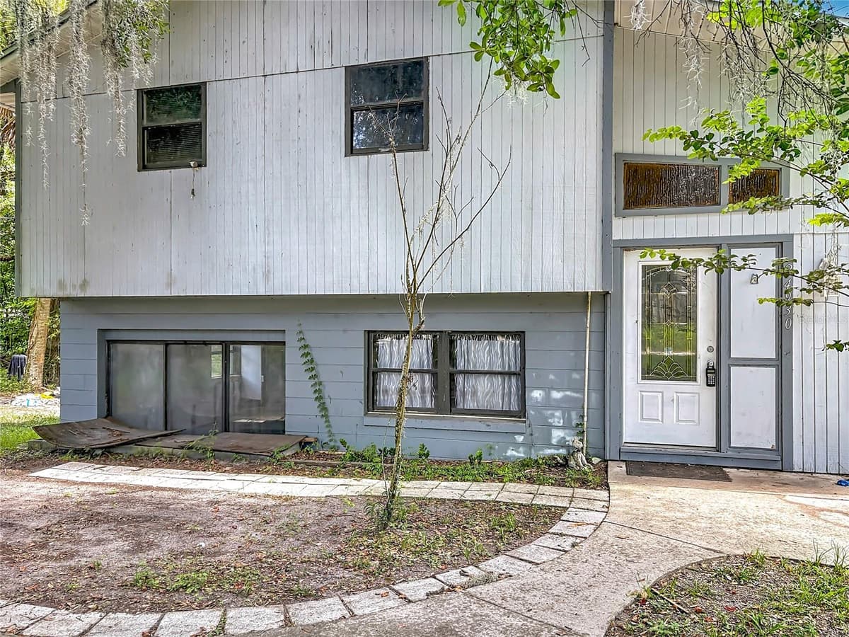 24930 AVENUE C — photo 4 of 68