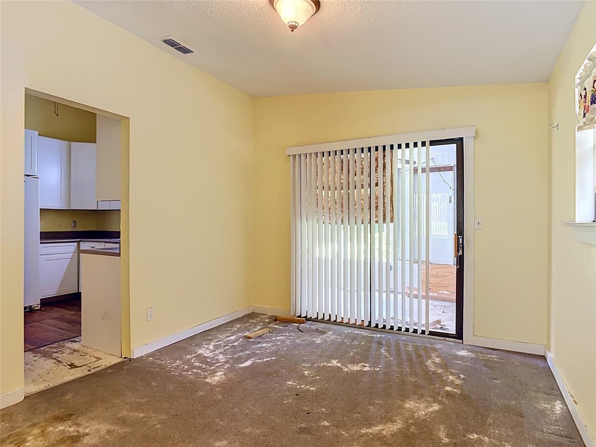 24930 AVENUE C — photo 13 of 68