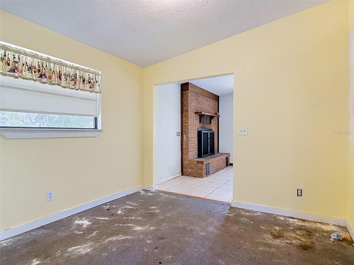 24930 AVENUE C — photo 15 of 68
