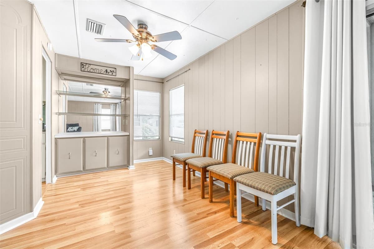 17 WOODLAND CIRCLE — photo 12 of 39