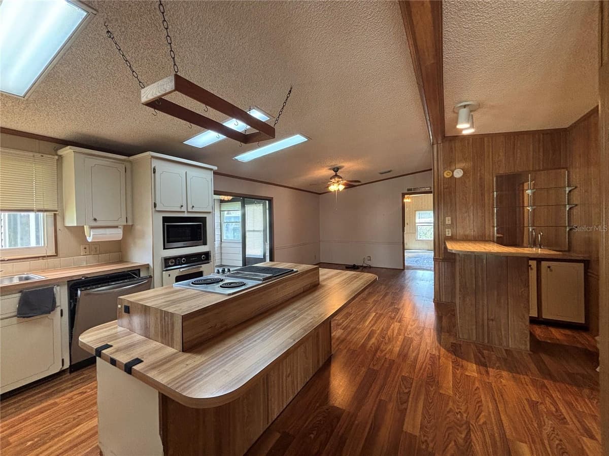 2541 AMYRIS COURT — photo 16 of 37