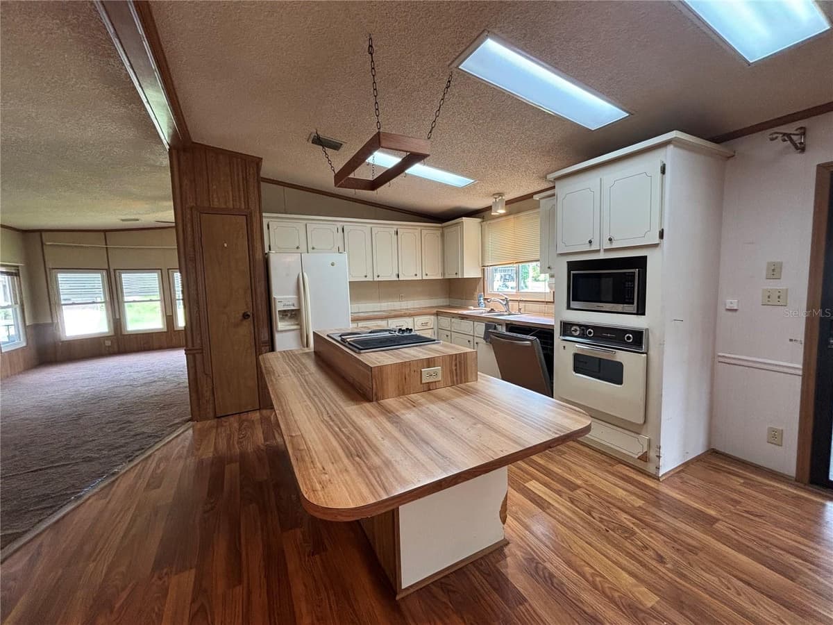 2541 AMYRIS COURT — photo 15 of 37