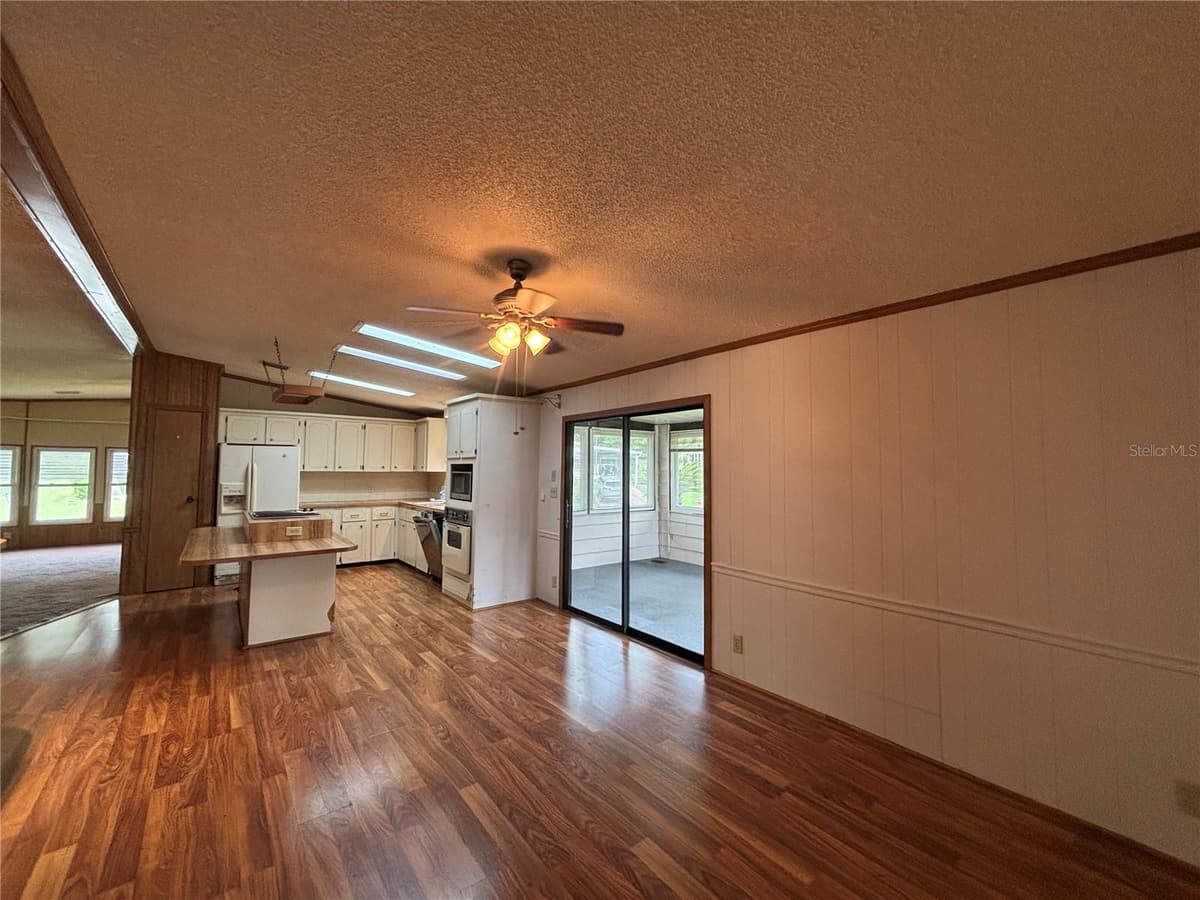 2541 AMYRIS COURT — photo 11 of 37