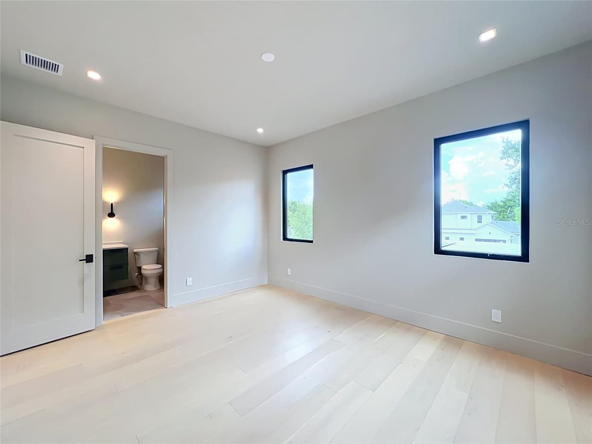 2905 PARKLAND DRIVE — photo 70 of 98