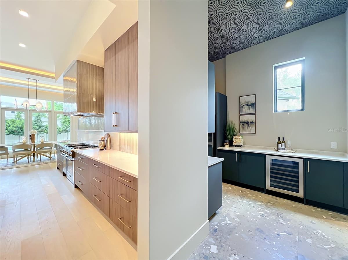 2905 PARKLAND DRIVE — photo 30 of 98