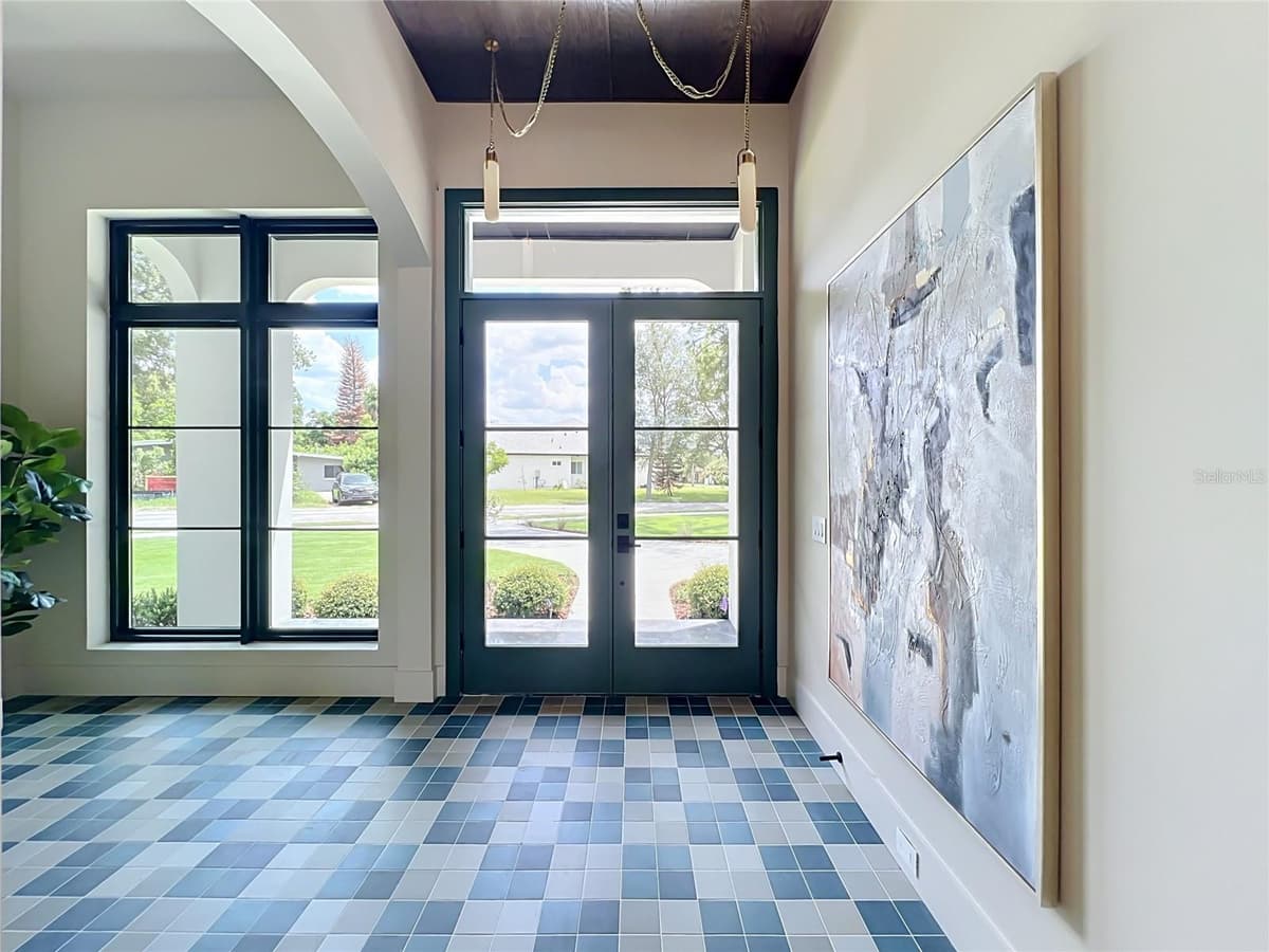 2905 PARKLAND DRIVE — photo 14 of 98