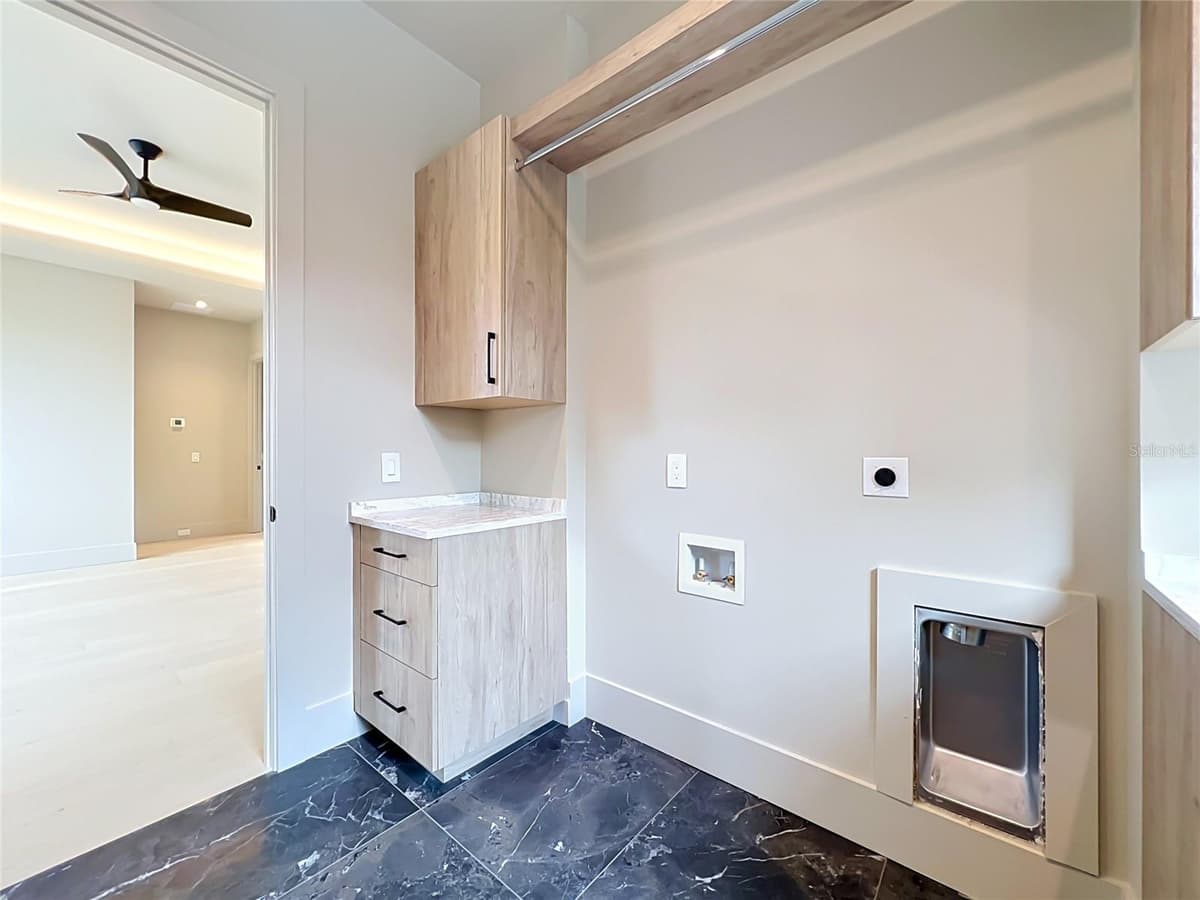 2905 PARKLAND DRIVE — photo 88 of 98