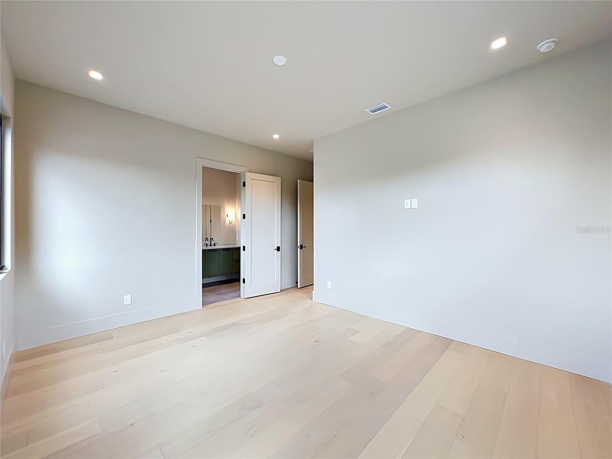 2905 PARKLAND DRIVE — photo 74 of 98