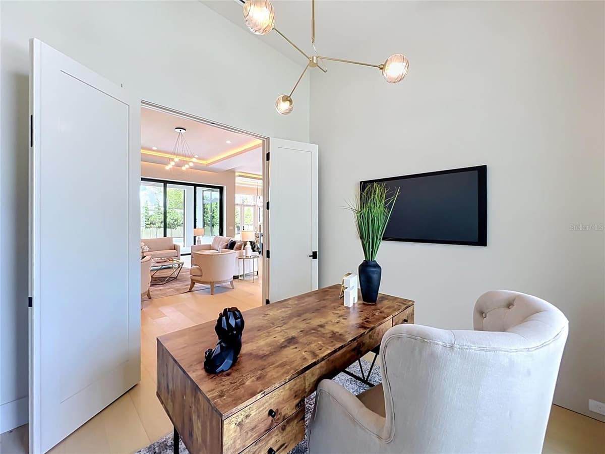 2905 PARKLAND DRIVE — photo 39 of 98