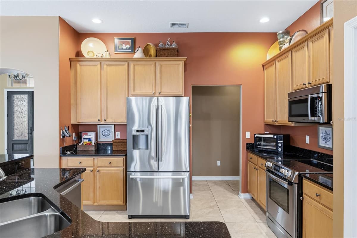 12426 LAKE VIEW LANE — photo 11 of 48