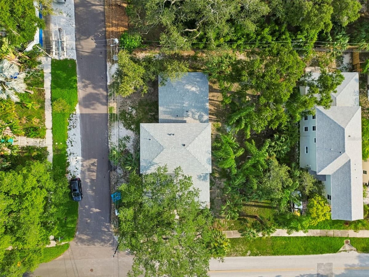 383 GEORGIA AVENUE — photo 4 of 63