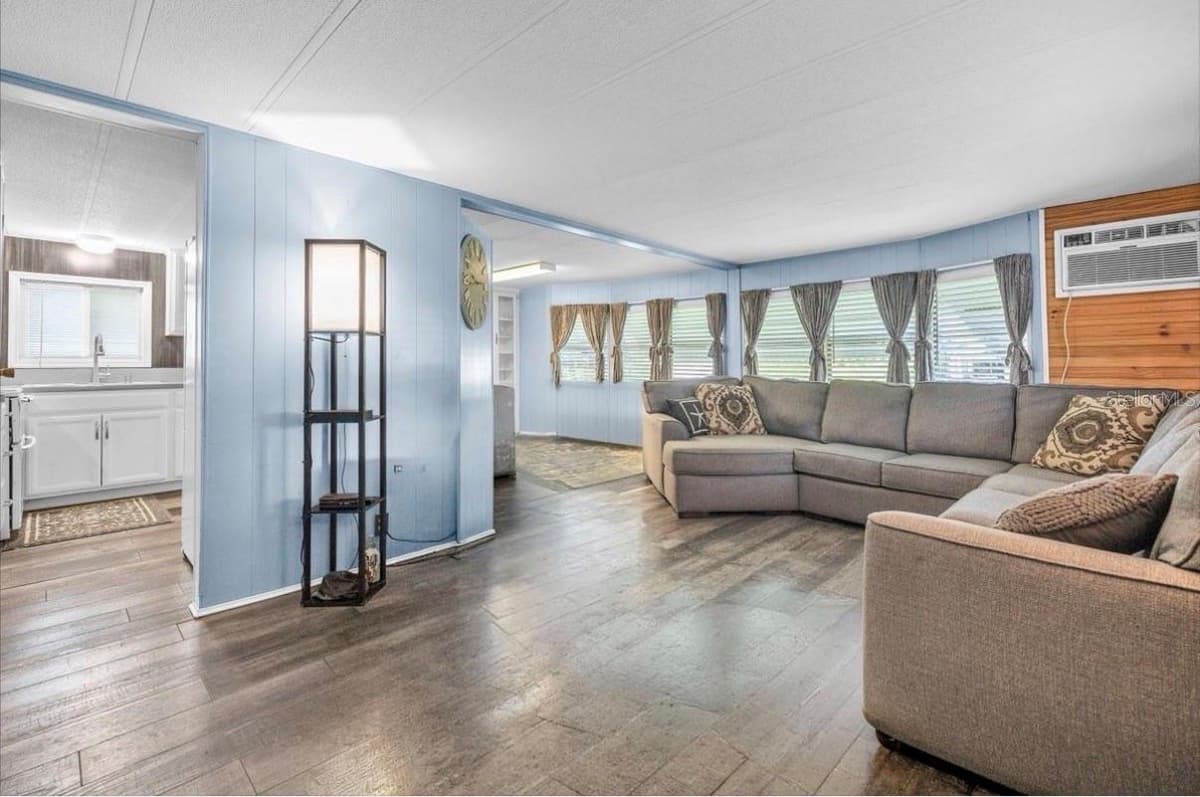 8846 COULTER ROAD — photo 4 of 55