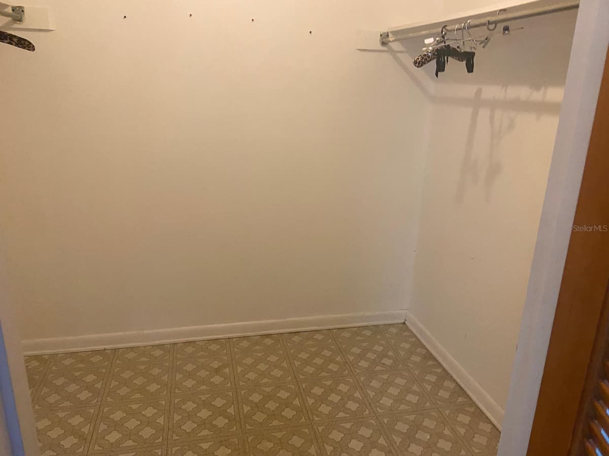 4059 LINWOOD TERRACE — photo 8 of 17