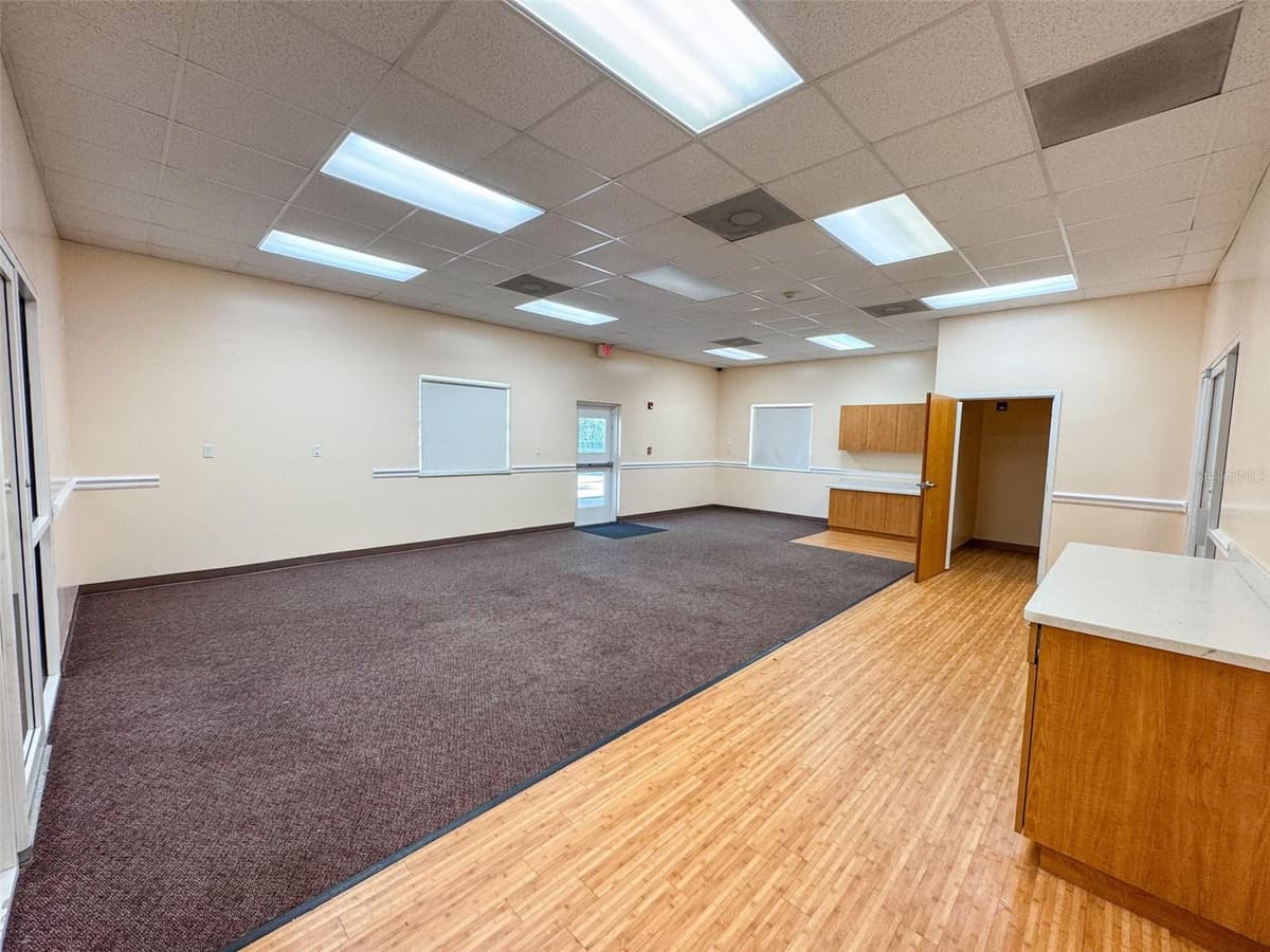 690 LAKE FOREST BOULEVARD — photo 13 of 17