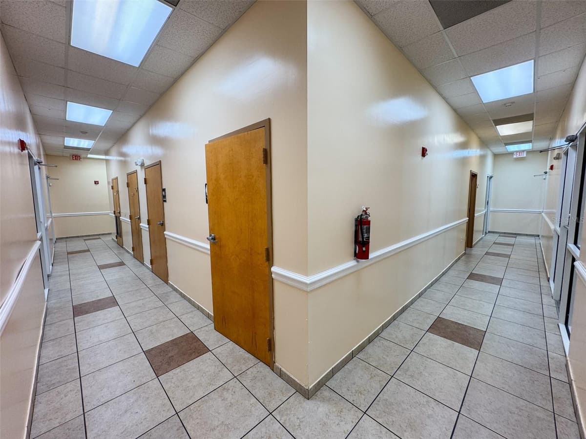 690 LAKE FOREST BOULEVARD — photo 11 of 17