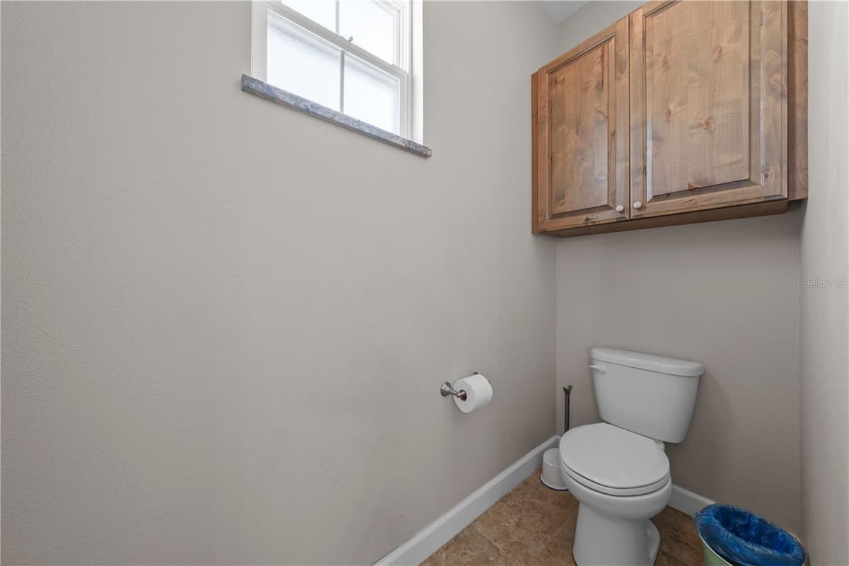 4664 HICKORY TREE LN — photo 50 of 91