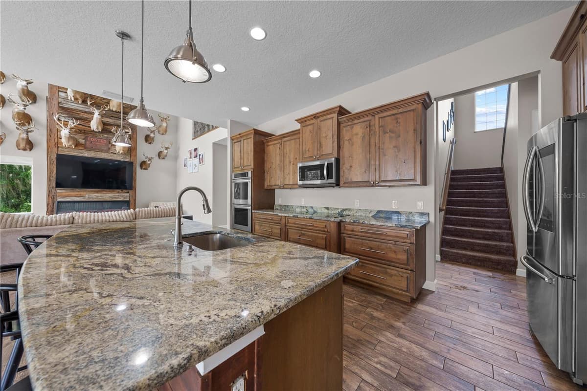 4664 HICKORY TREE LN — photo 28 of 91