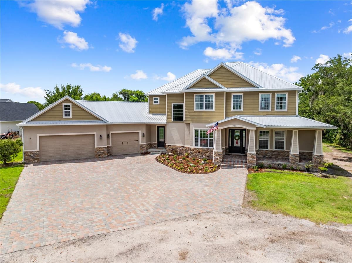 4664 HICKORY TREE LN — photo 2 of 91