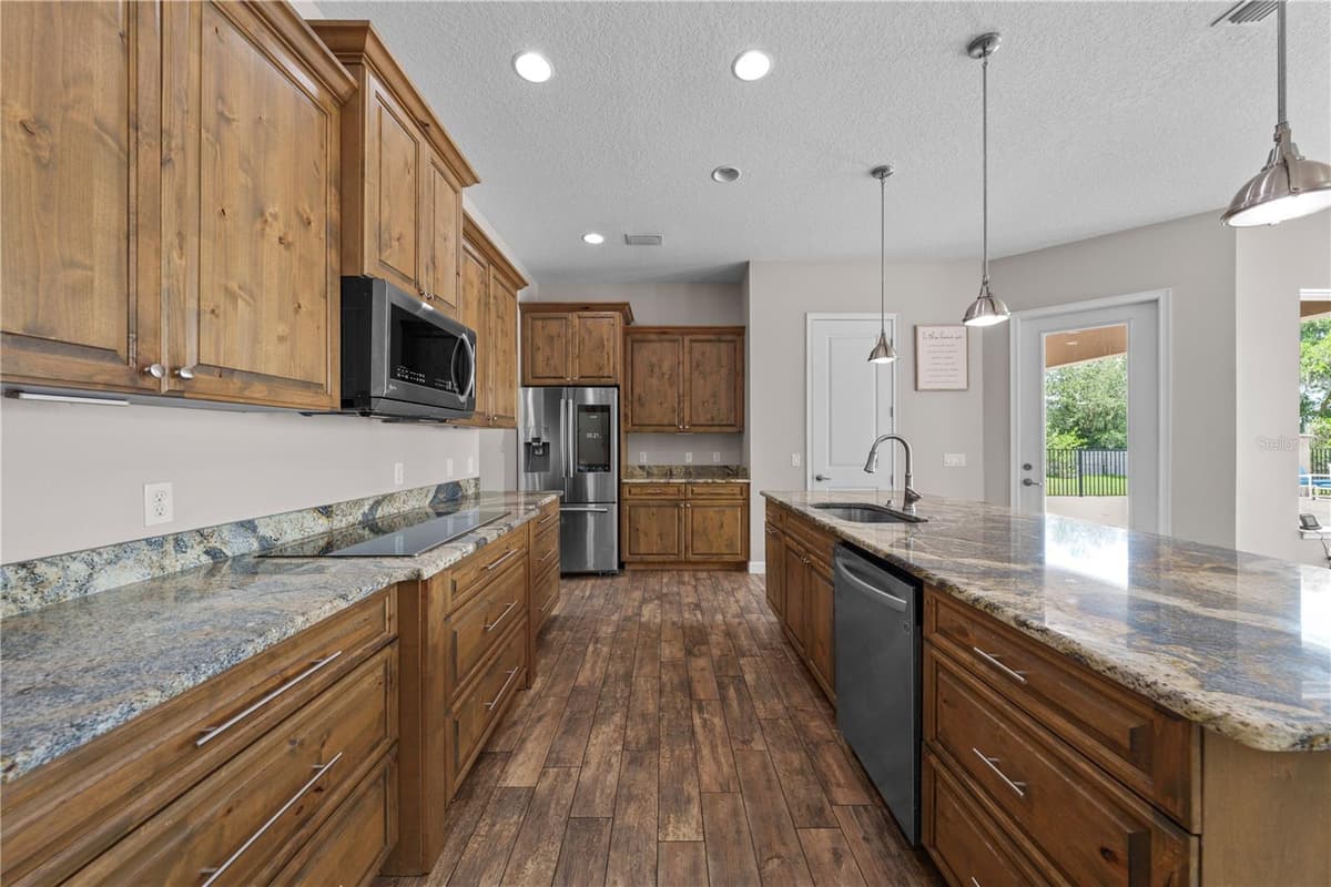4664 HICKORY TREE LN — photo 23 of 91