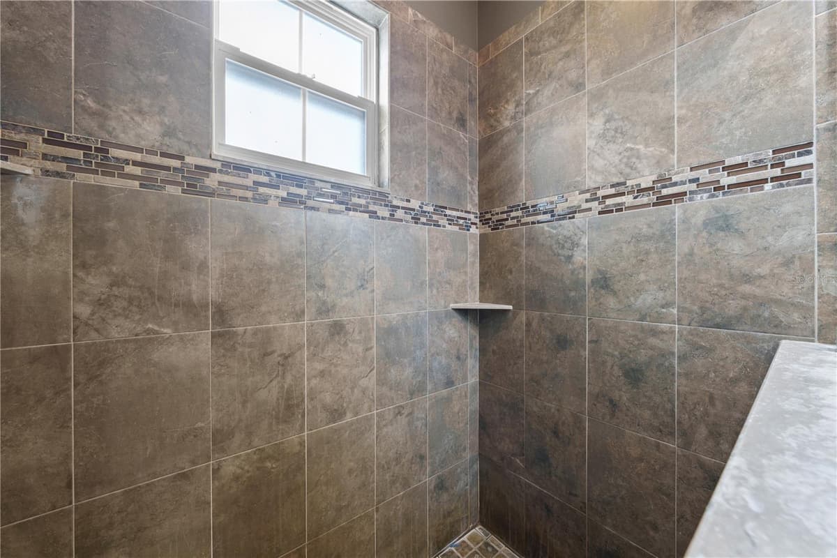 4664 HICKORY TREE LN — photo 39 of 91