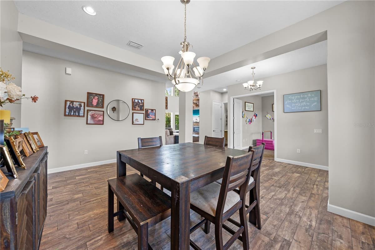 4664 HICKORY TREE LN — photo 13 of 91
