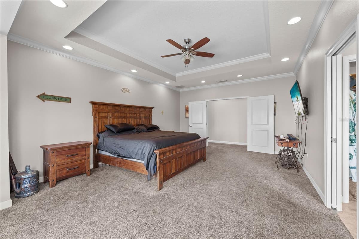 4664 HICKORY TREE LN — photo 56 of 91