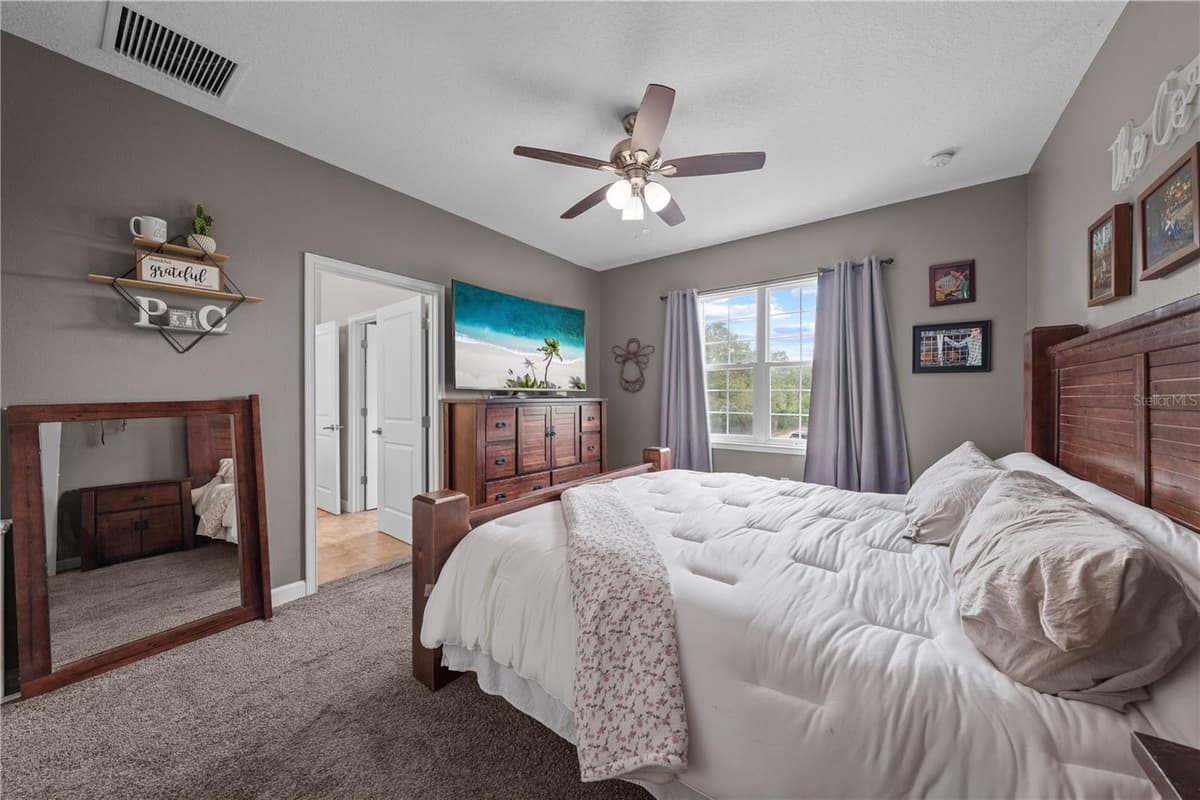 4664 HICKORY TREE LN — photo 44 of 91