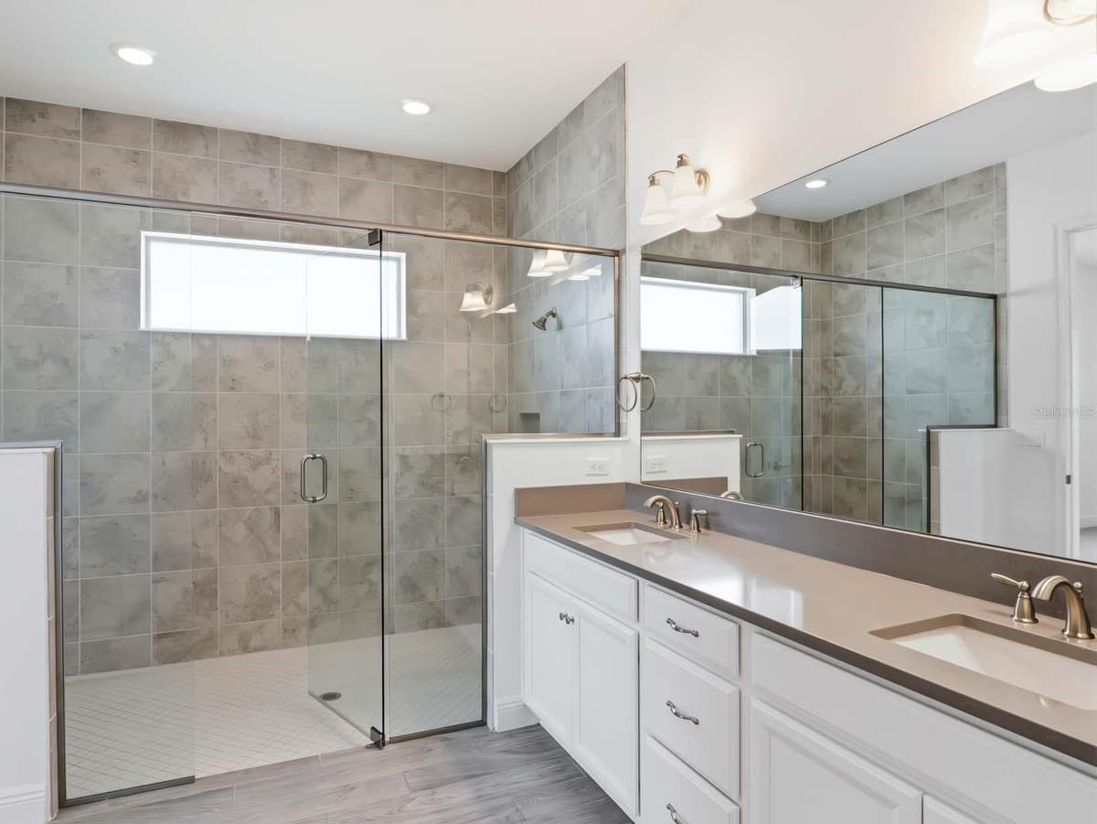 13355 BROMBOROUGH DRIVE — photo 13 of 23