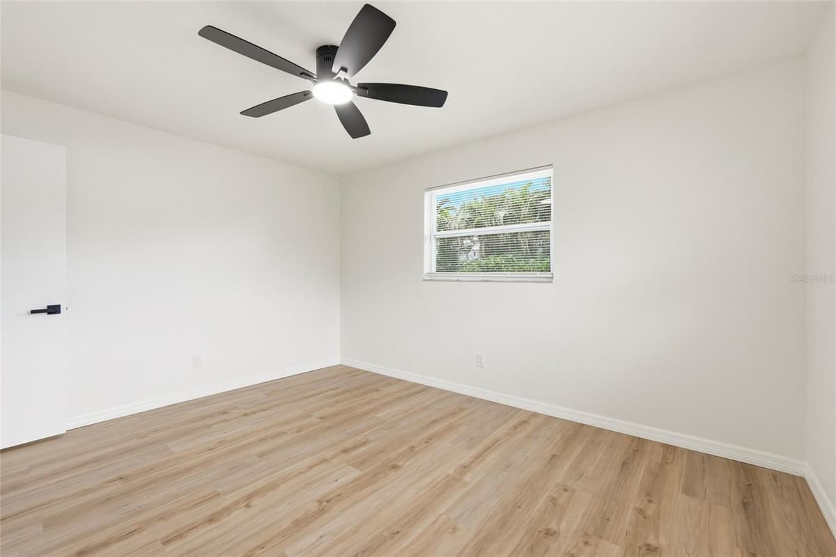 13341 86TH AVENUE — photo 33 of 52