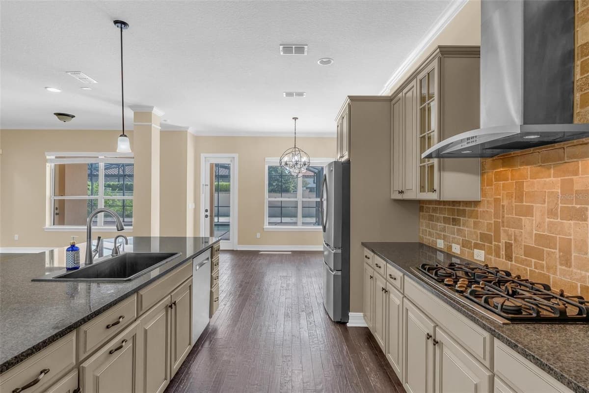 7231 SANGALLA DRIVE — photo 7 of 58