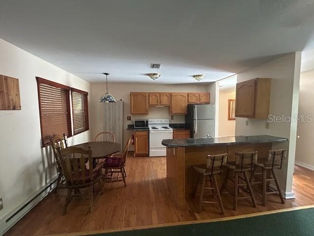 526 KINGS CREEK CIRCLE — photo 6 of 20