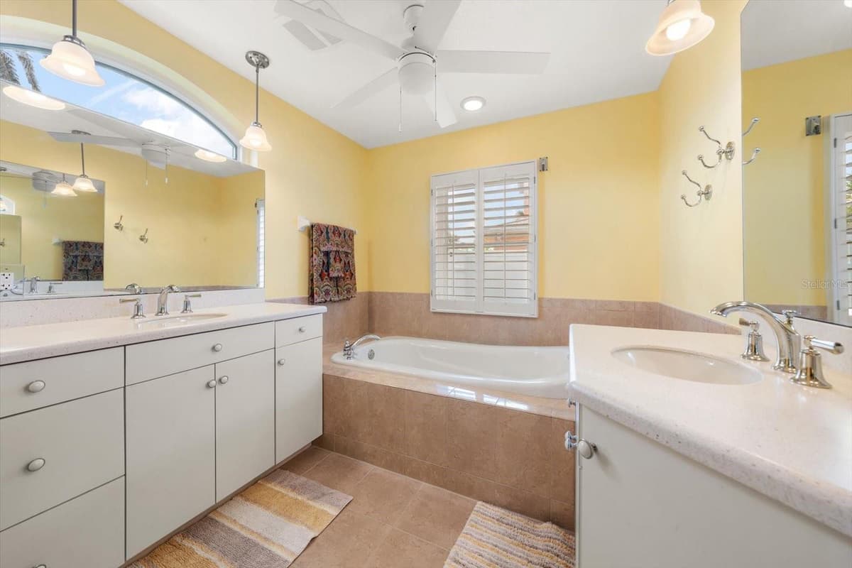 2218 DONATO DRIVE — photo 19 of 38