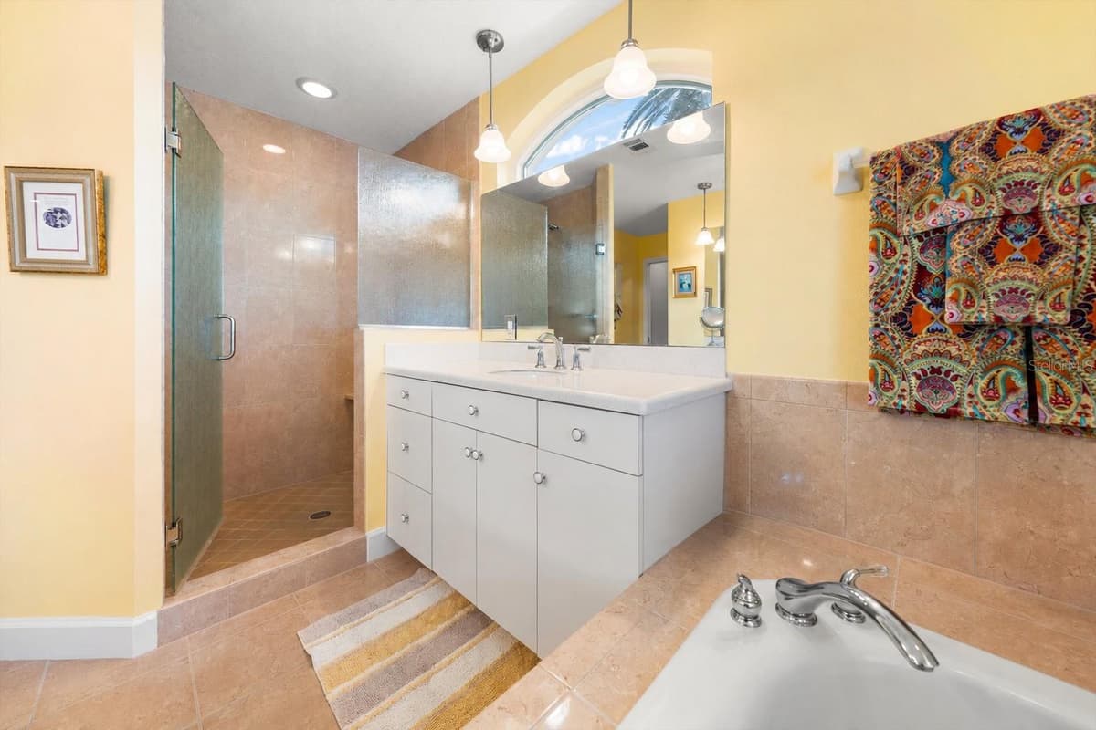2218 DONATO DRIVE — photo 20 of 38