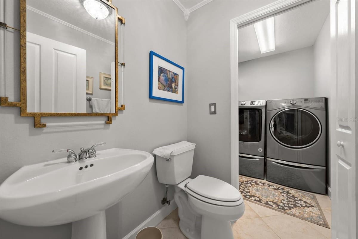 2218 DONATO DRIVE — photo 16 of 38