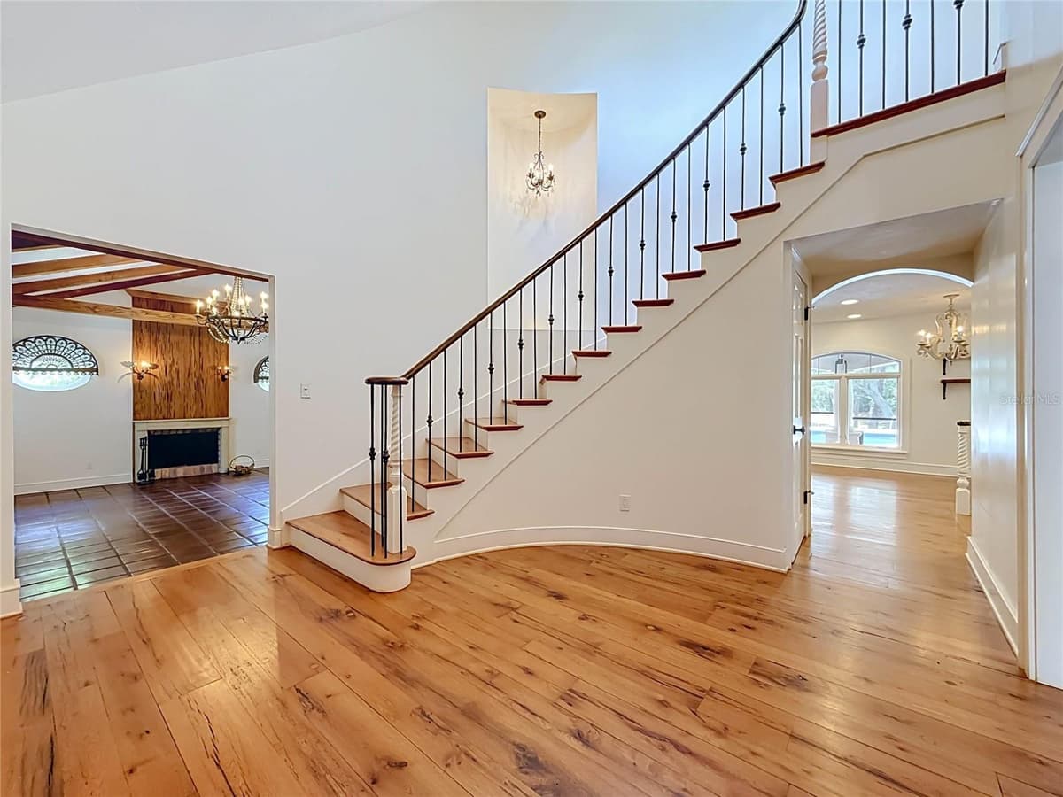 1850 OAK CREEK DRIVE — photo 33 of 72