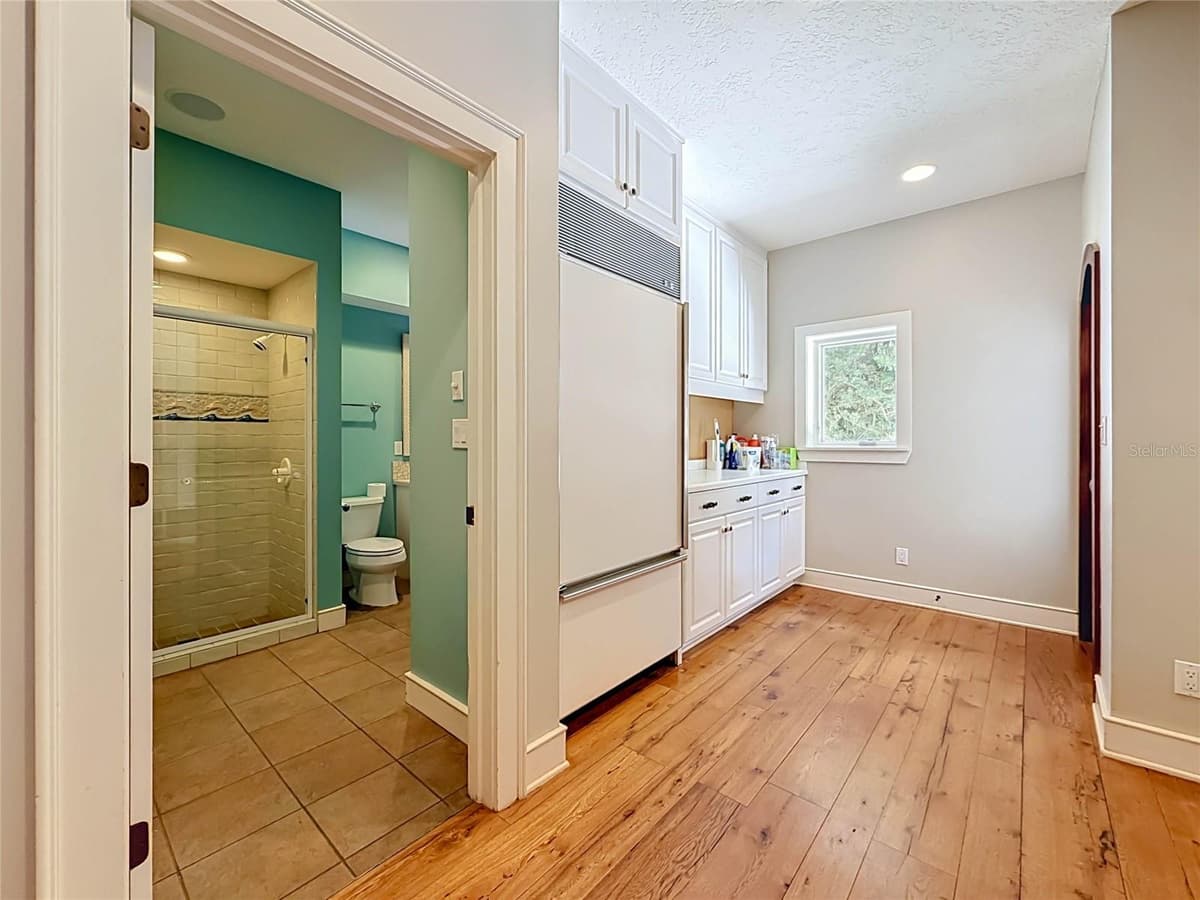 1850 OAK CREEK DRIVE — photo 27 of 72
