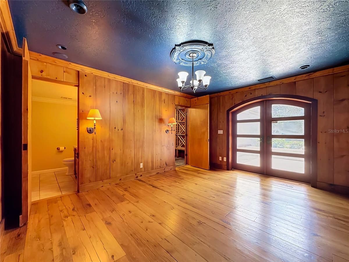 1850 OAK CREEK DRIVE — photo 30 of 72