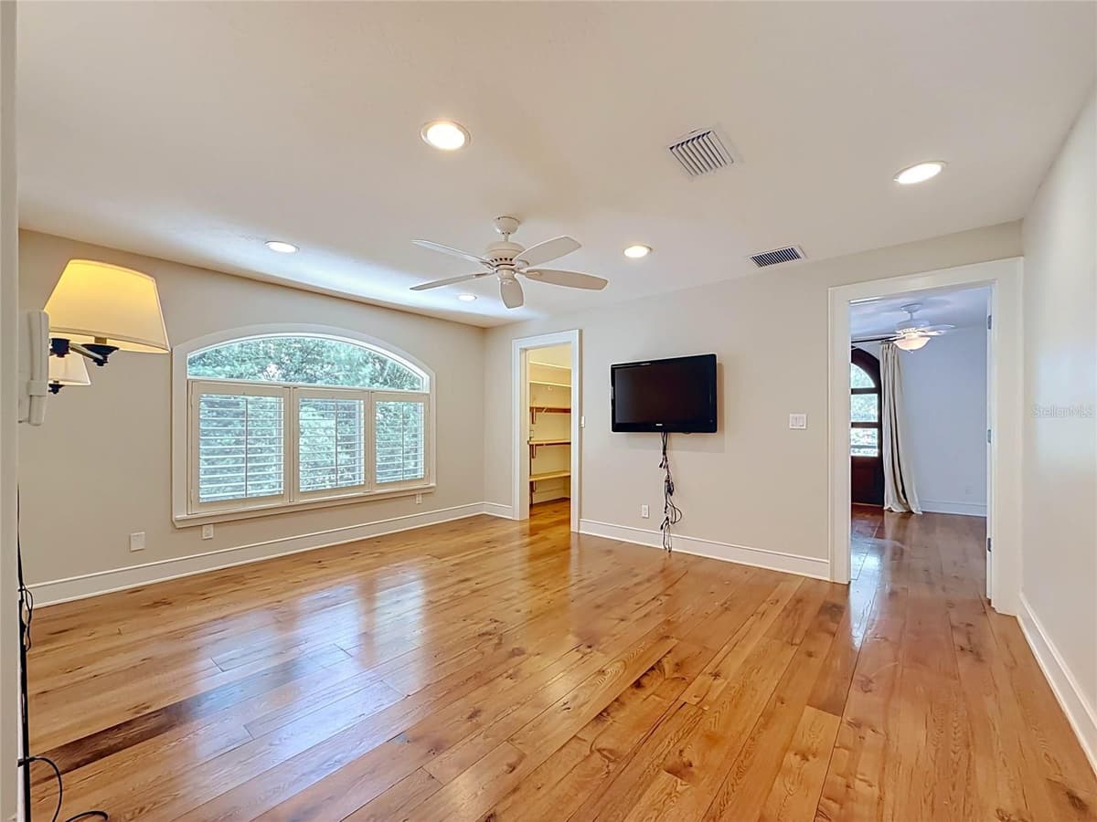 1850 OAK CREEK DRIVE — photo 42 of 72